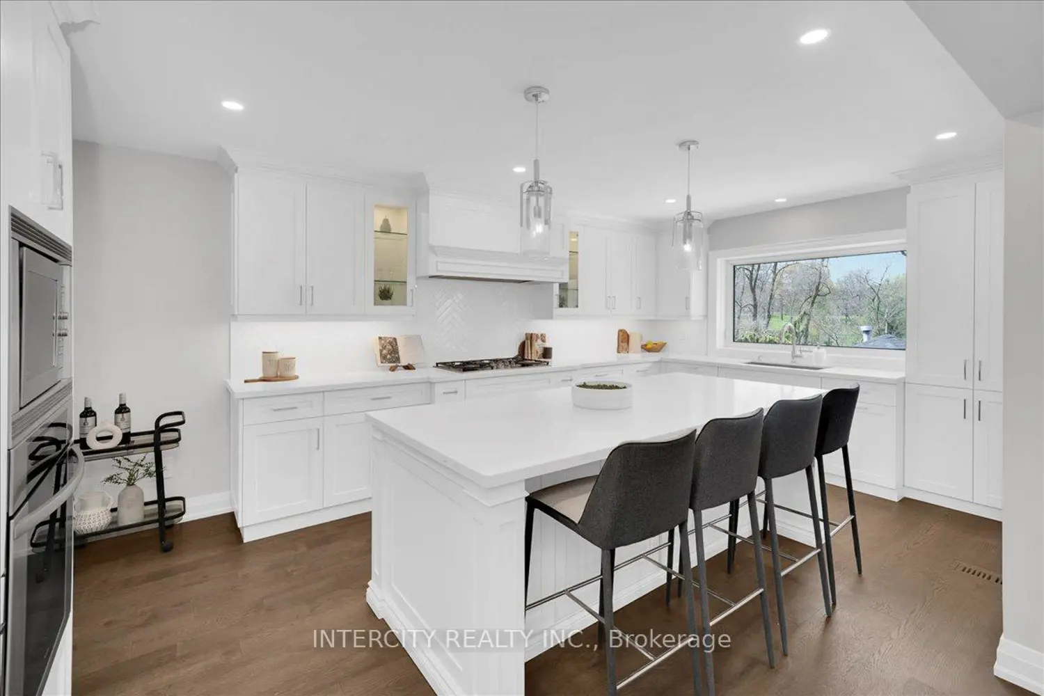 Additional image 3 of 61 Golfwood Heights