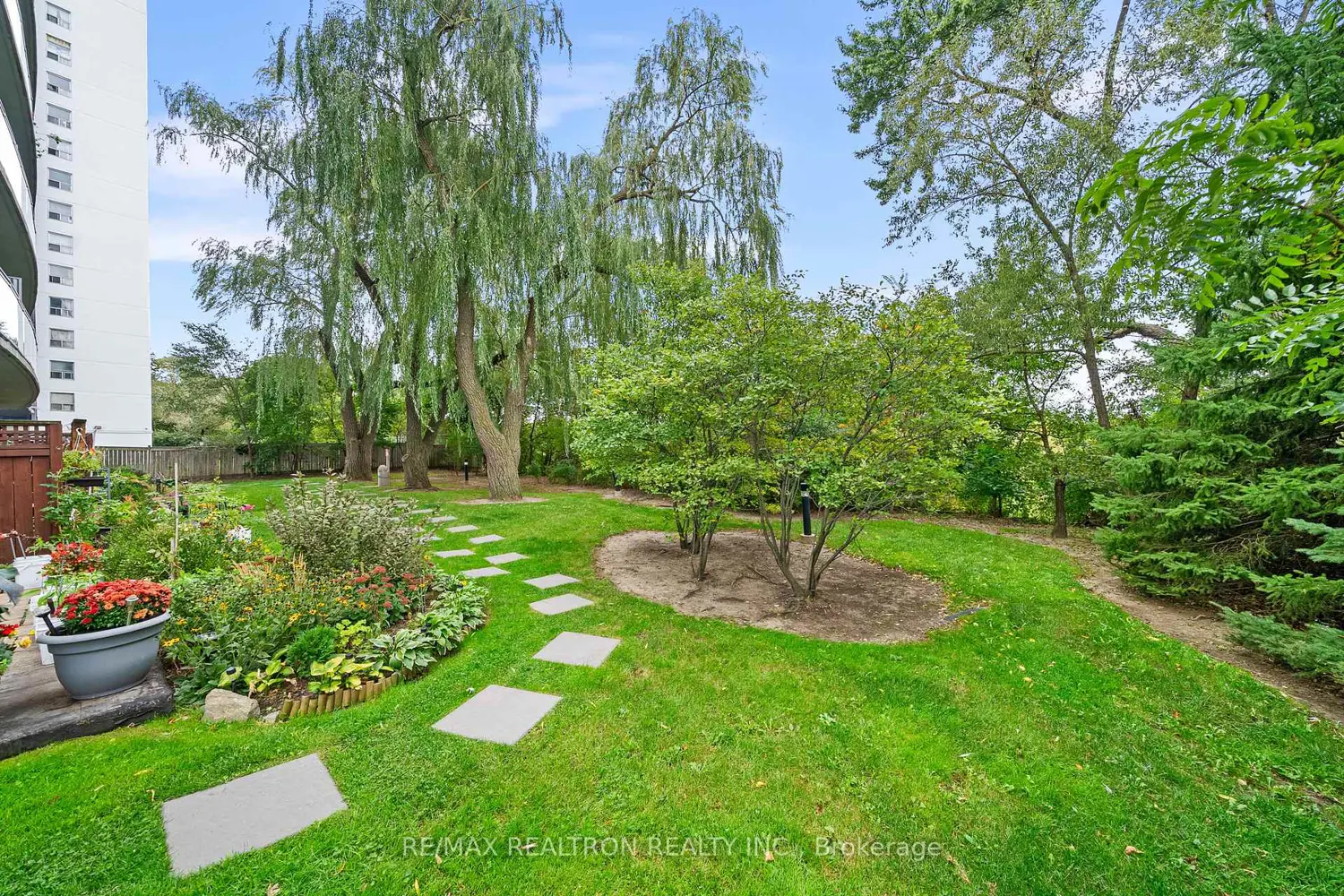 Additional image 15 of 2464 Weston Road 405