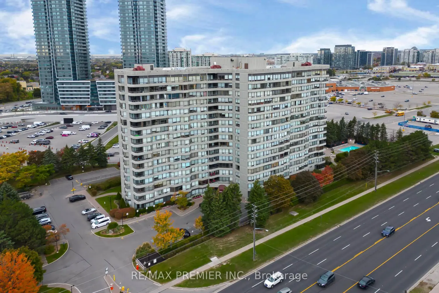 Additional image 17 of 7440 Bathurst Street 1614