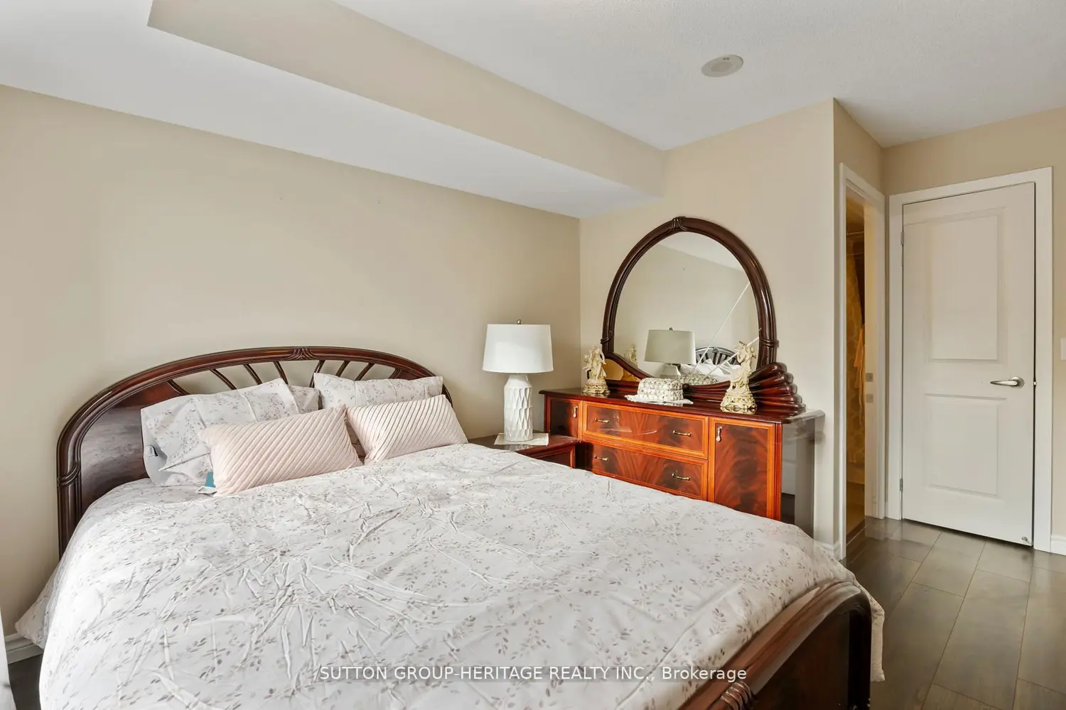 Additional image 13 of 1235 Bayly Street 213
