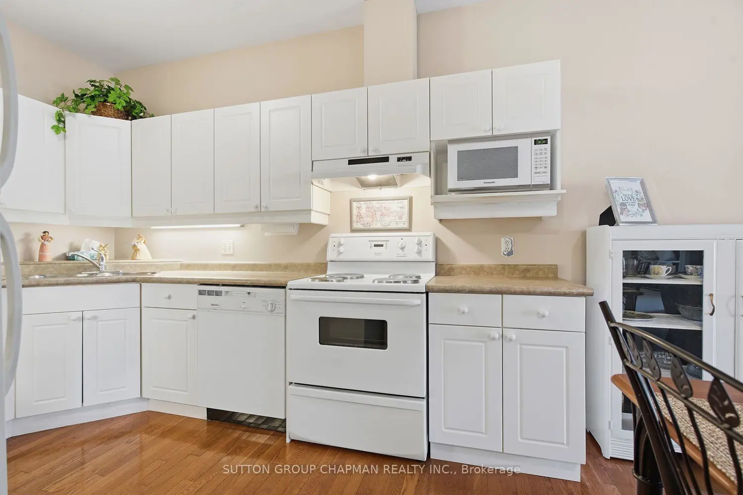 Additional image 5 of 1555 Highbury Avenue 41