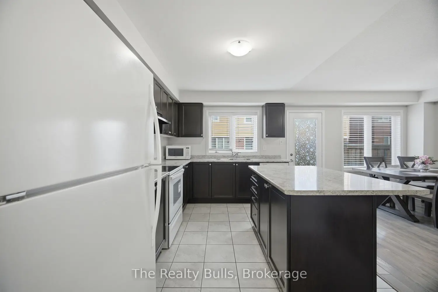 Additional image 8 of 37 Lothbury Drive