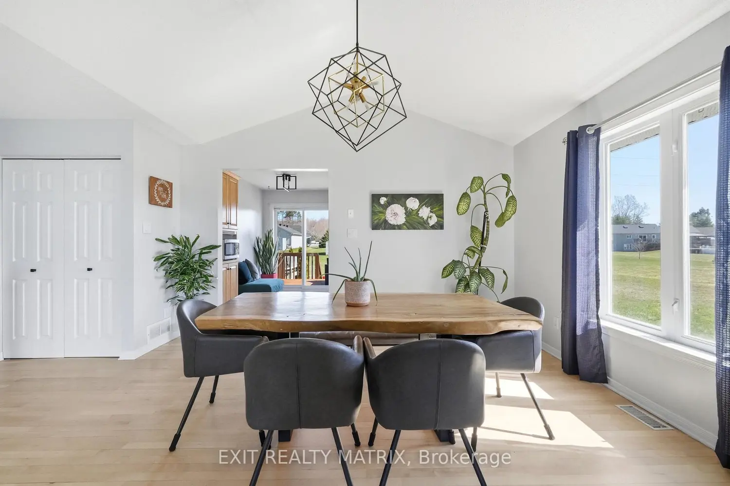 2117 Lemery Street photo 4