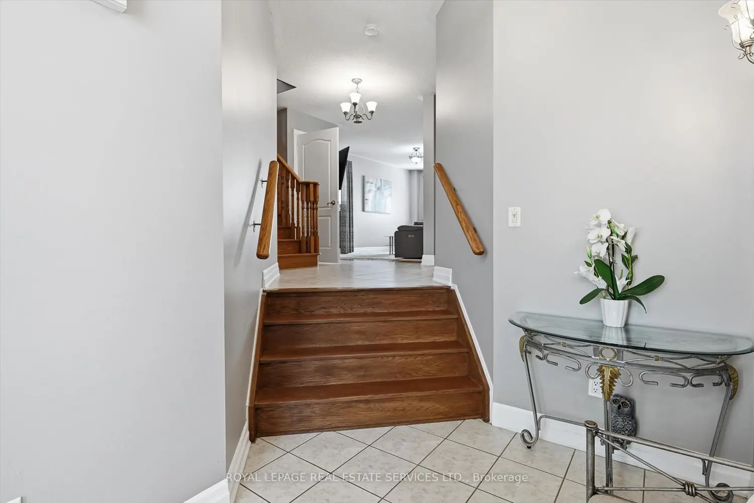 Additional image 3 of 2605 Longridge Crescent