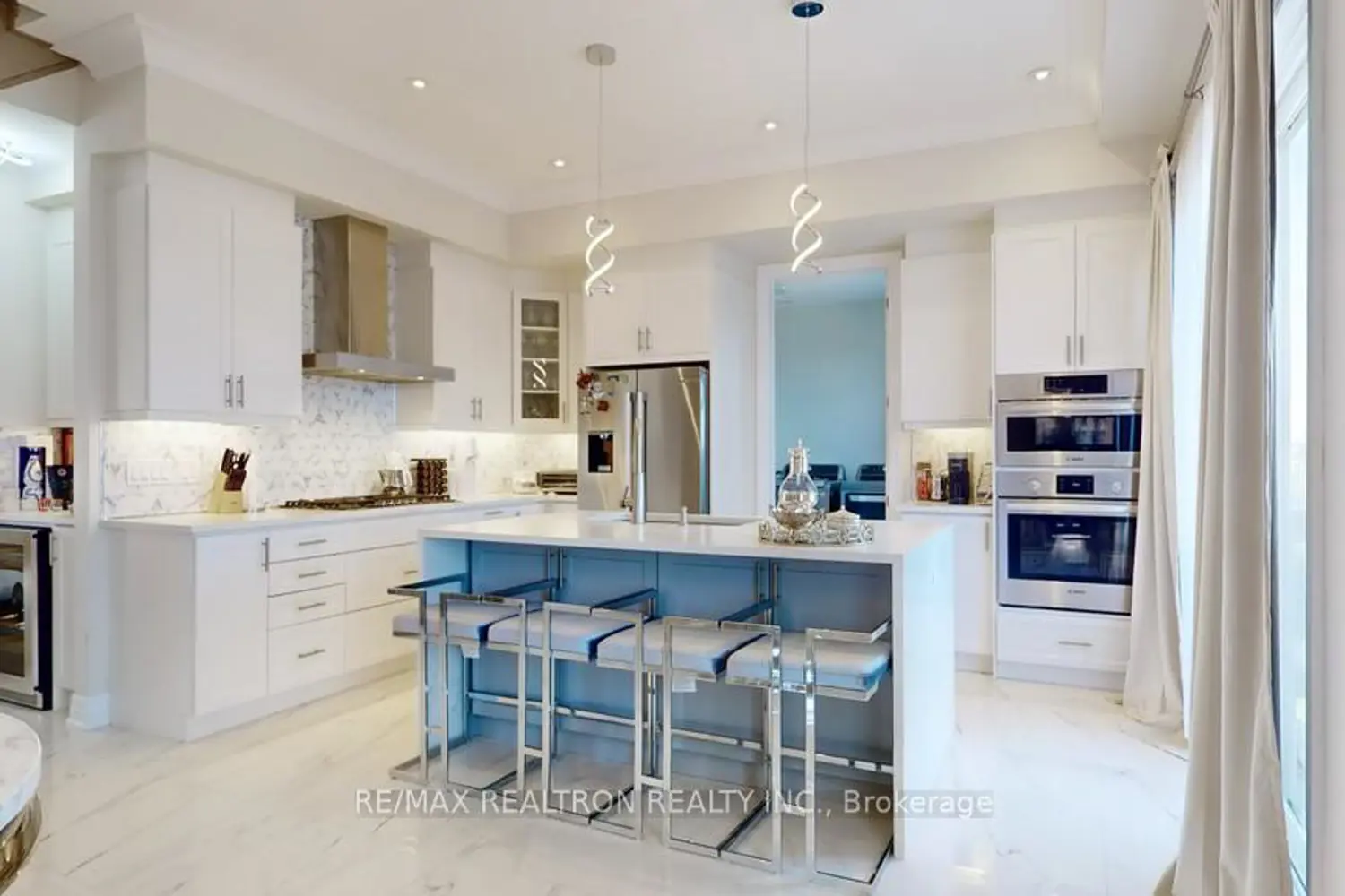 41 John Dallimore Drive photo 2