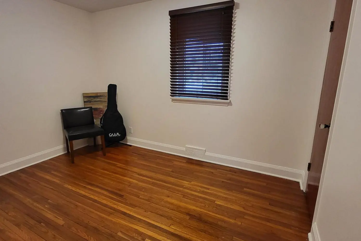 Additional image 9 of 726 Bessborough Drive