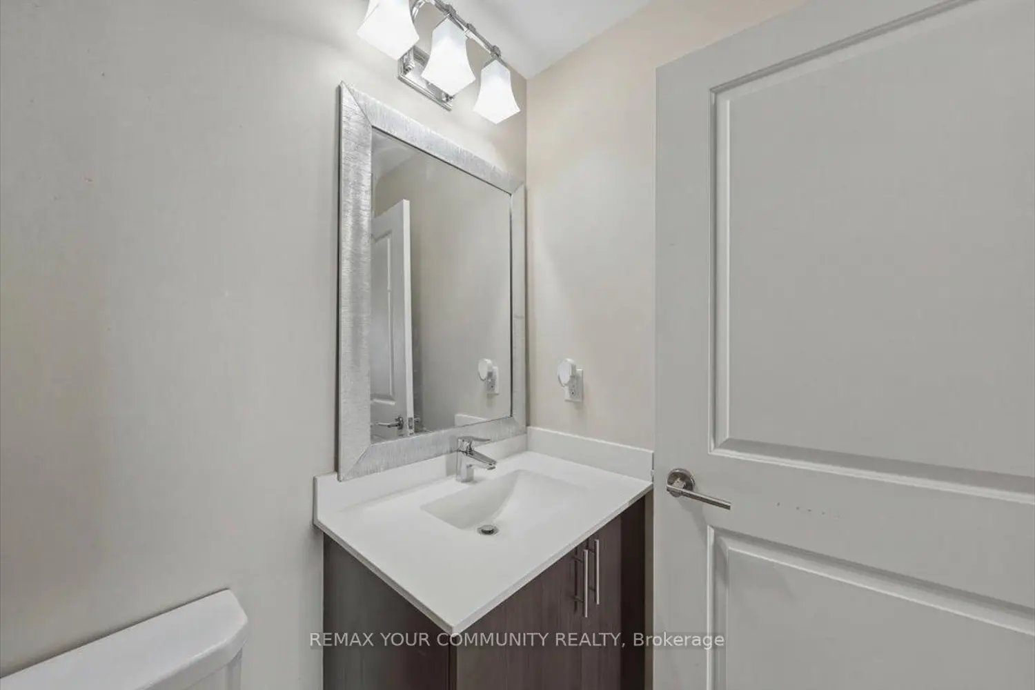 Additional image 18 of 520 Steeles Avenue 1009
