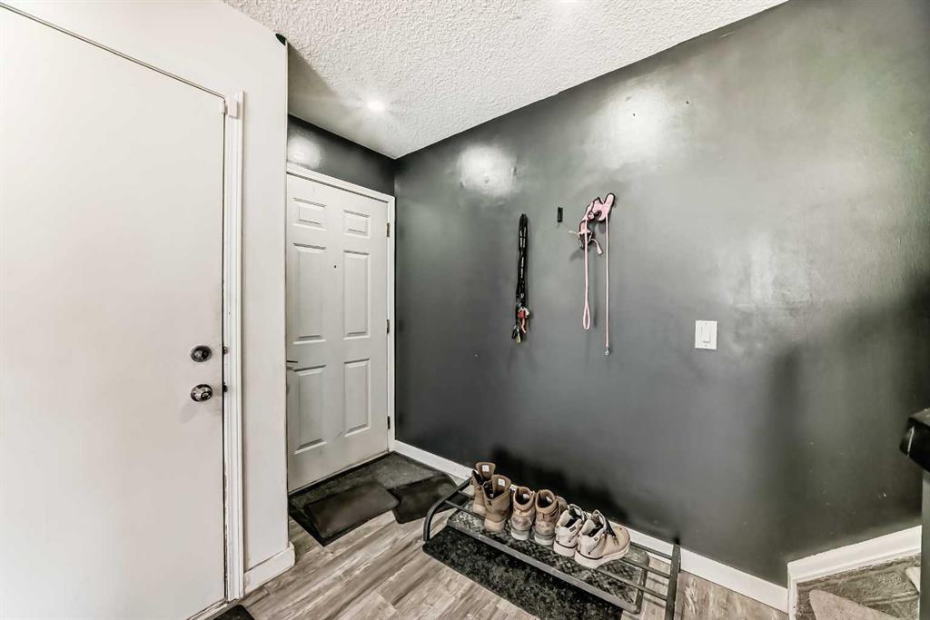 Additional image 3 of 125 Coral Springs Bay NE, Calgary, AB, T3J 3P4