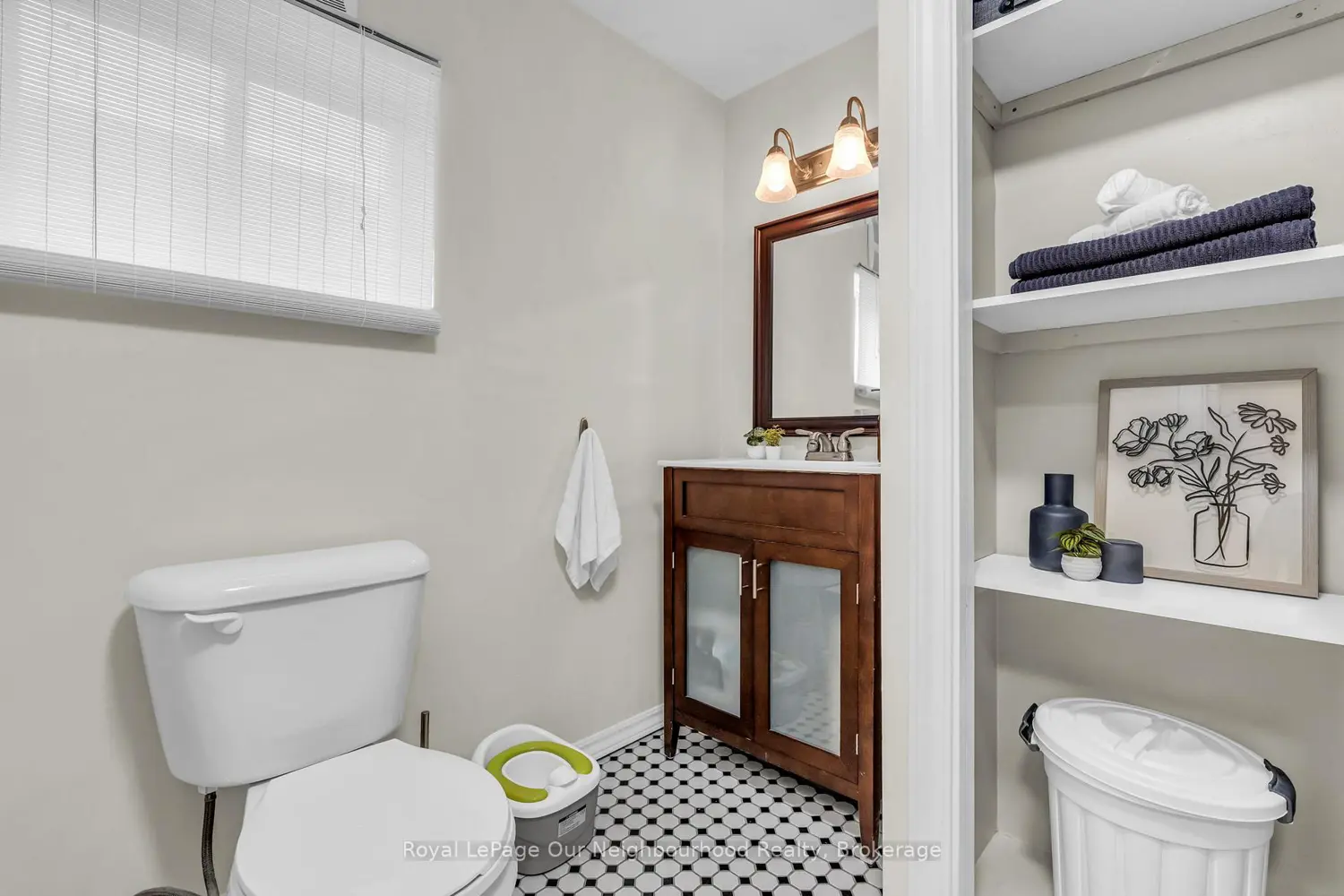 Additional image 4 of 300 Ardsley Crescent