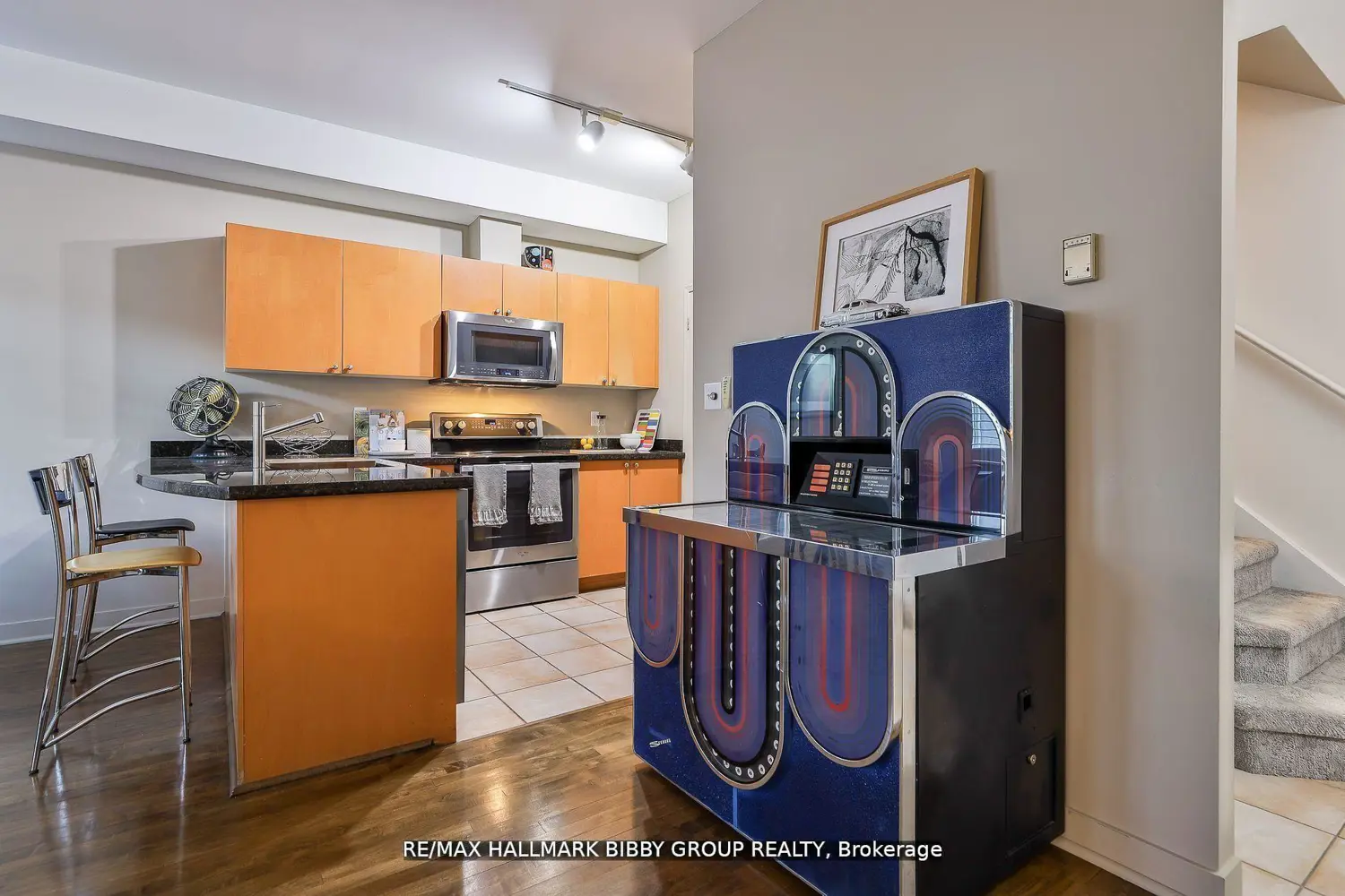 Additional image 9 of 500 Richmond Street 315