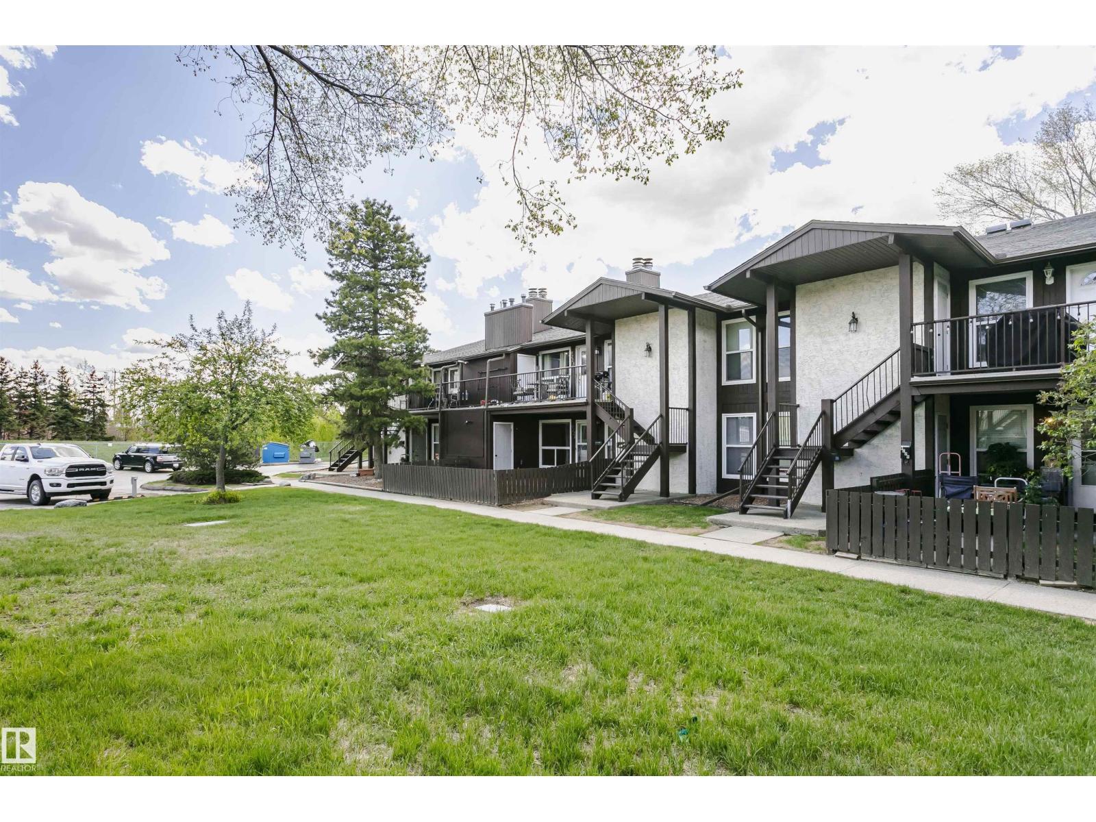Additional image 2 of 9221 172 Street NW, Edmonton, AB, T5T3C3