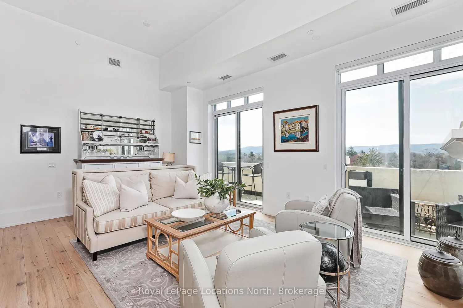 1 Hume Street 609 photo 2