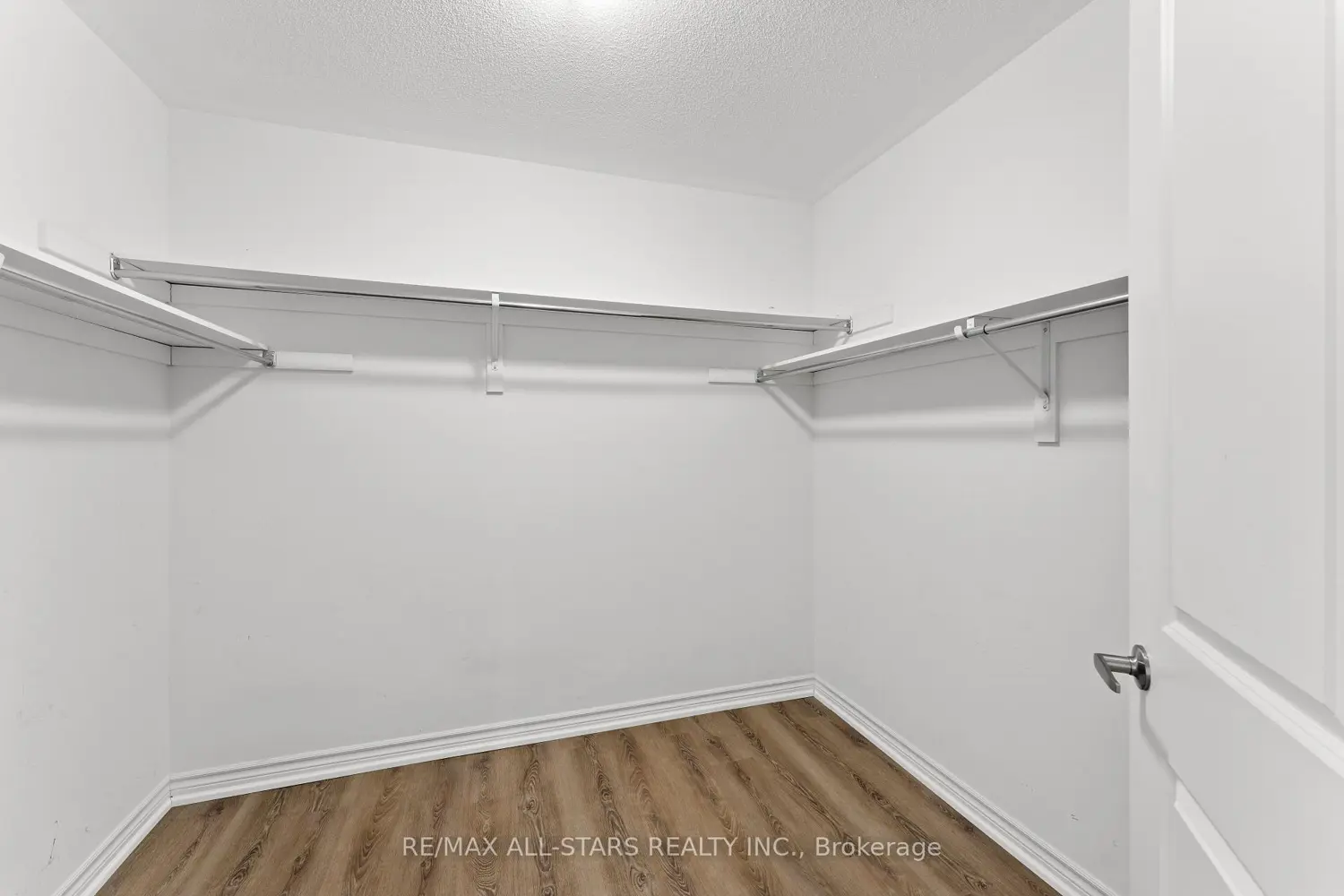 Additional image 11 of 19 Hennessey Crescent