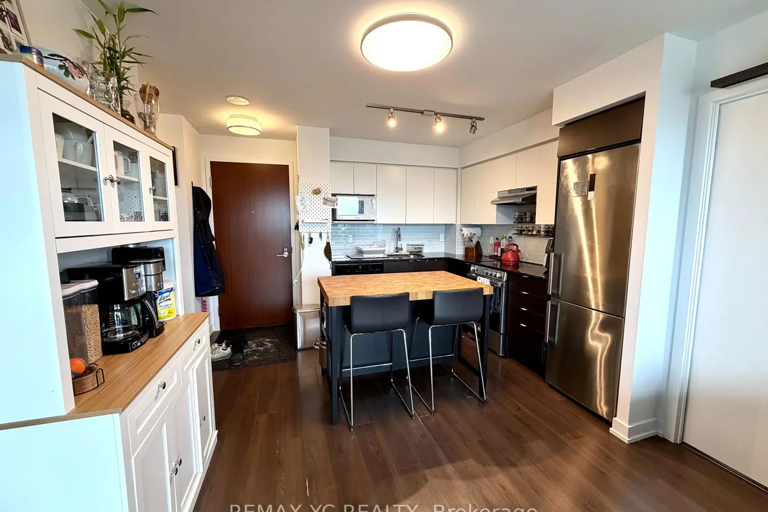 Additional image 2 of 120 Varna Drive 520