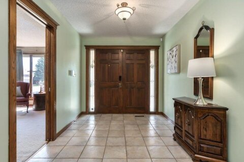Additional image 8 of 152 Coach Grove Place SW, Calgary, AB, T3H 1J2