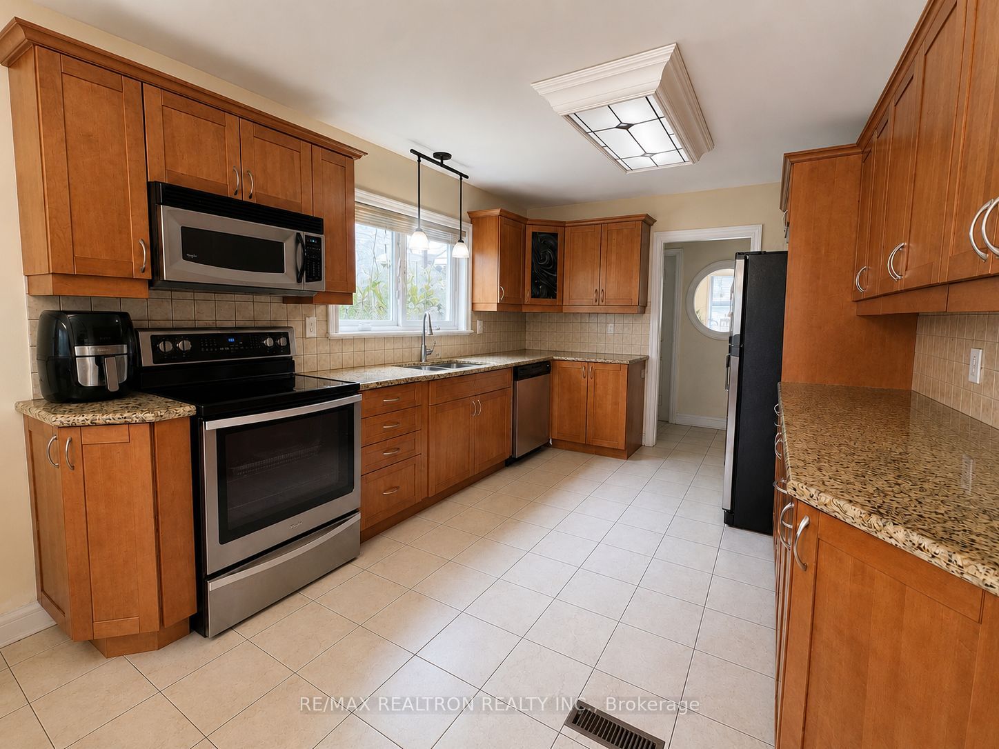 Additional image 5 of A-7 Fontainbleau Drive, Toronto, ON, M2M 1P1