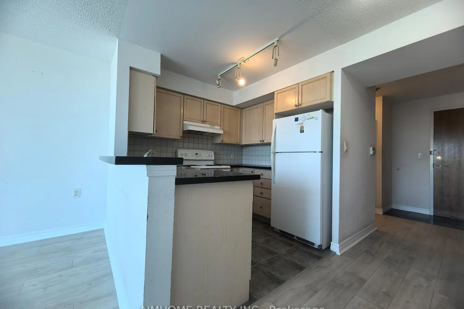 Additional image 10 of 3830 Bathurst Street 410