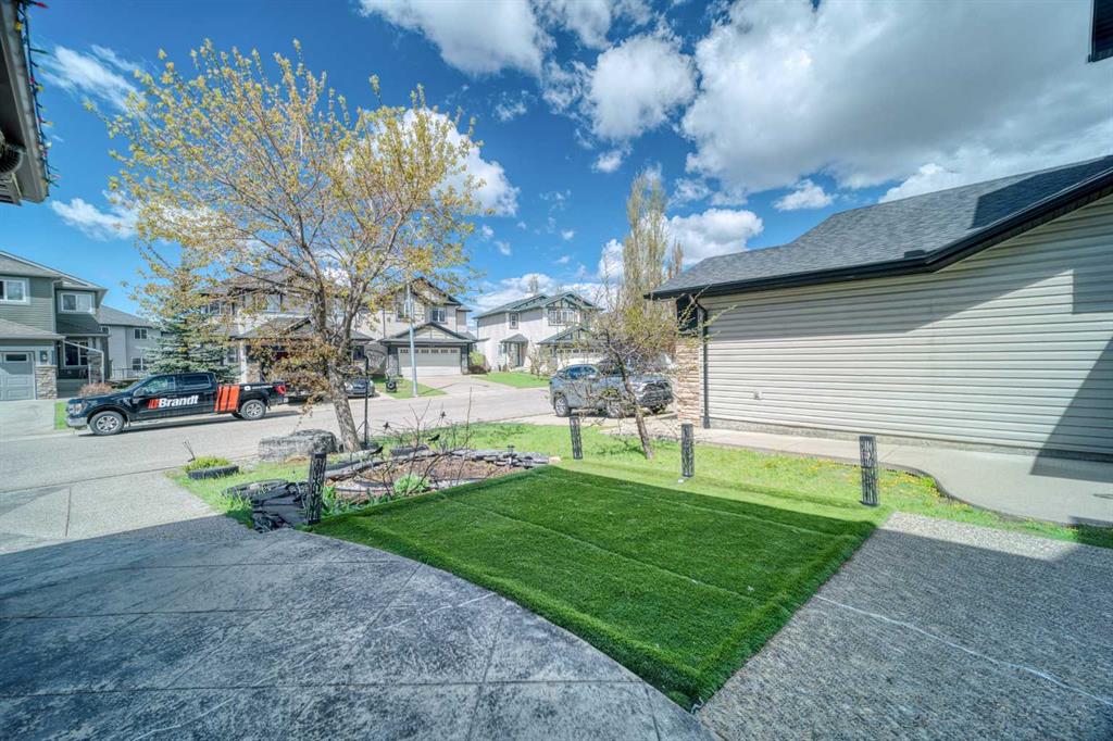 Additional image 4 of 100 Royal Birch Crescent NW, Calgary, AB, T3G 5N8