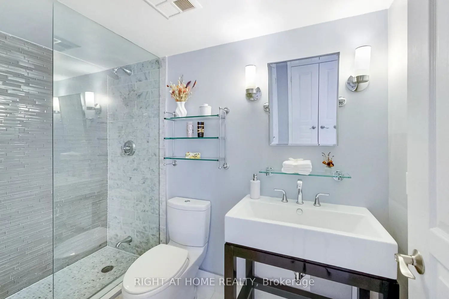 Additional image 8 of 55 Harrison Garden Boulevard Ph6