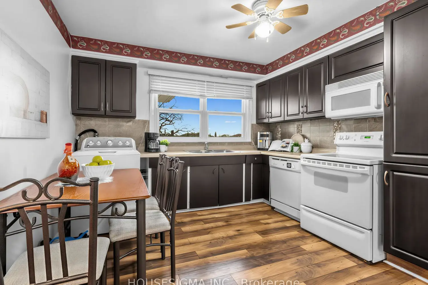 Additional image 9 of 169 Sloane Avenue
