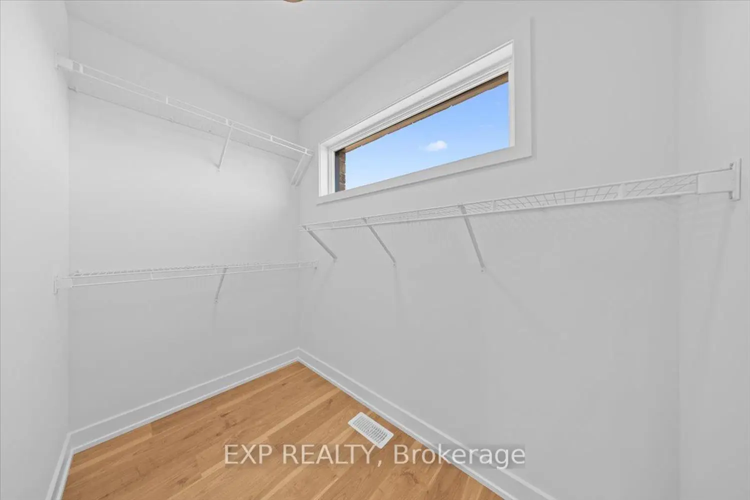 Additional image 8 of 243 Carpe Street