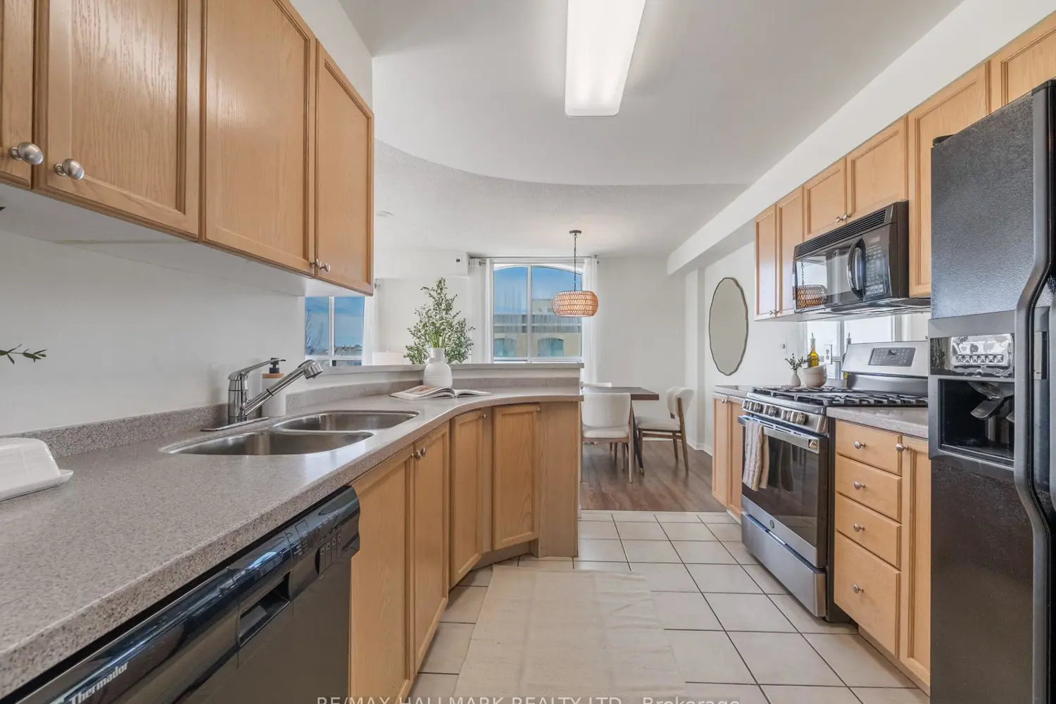 Additional image 7 of 1797 Queen Street 403