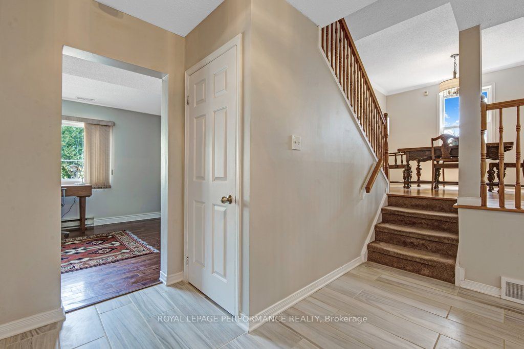 Additional image 4 of 1587 Maxime Street, Ottawa, ON, K1B 3K9