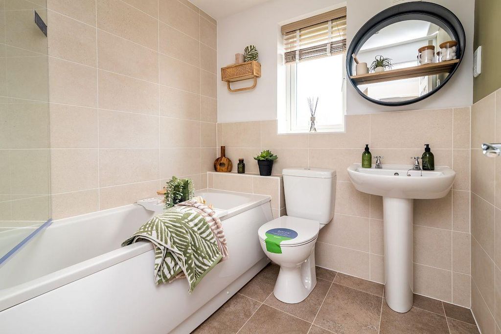 Additional image 7 of 3 bed semi-detached house to rentDane Park, Hull HU6