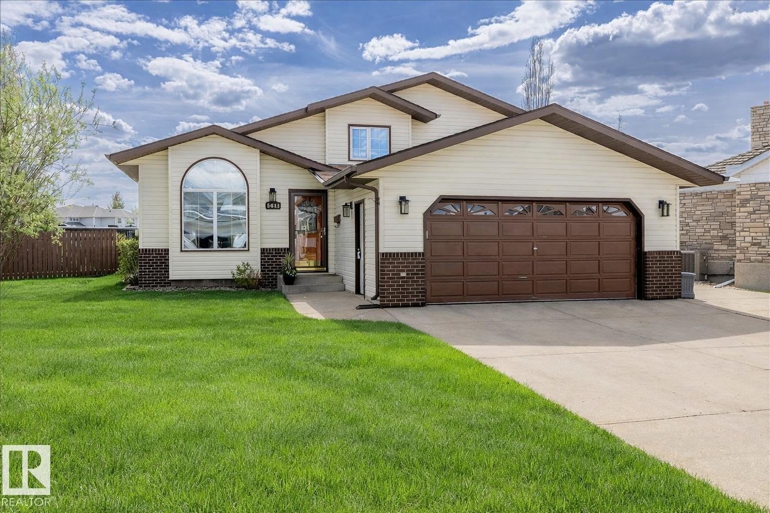 Additional image 7 of 5611 152b Avenue NW, Edmonton, AB, T5A4X8