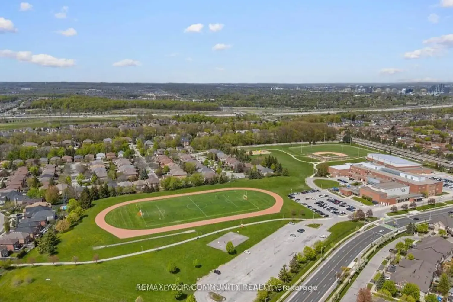 Additional image 19 of 20 Gatineau Drive 404