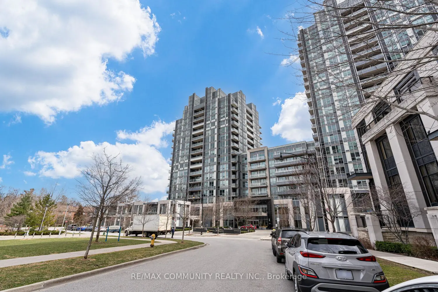 Additional image 2 of 120 Harrison Garden Boulevard 1008