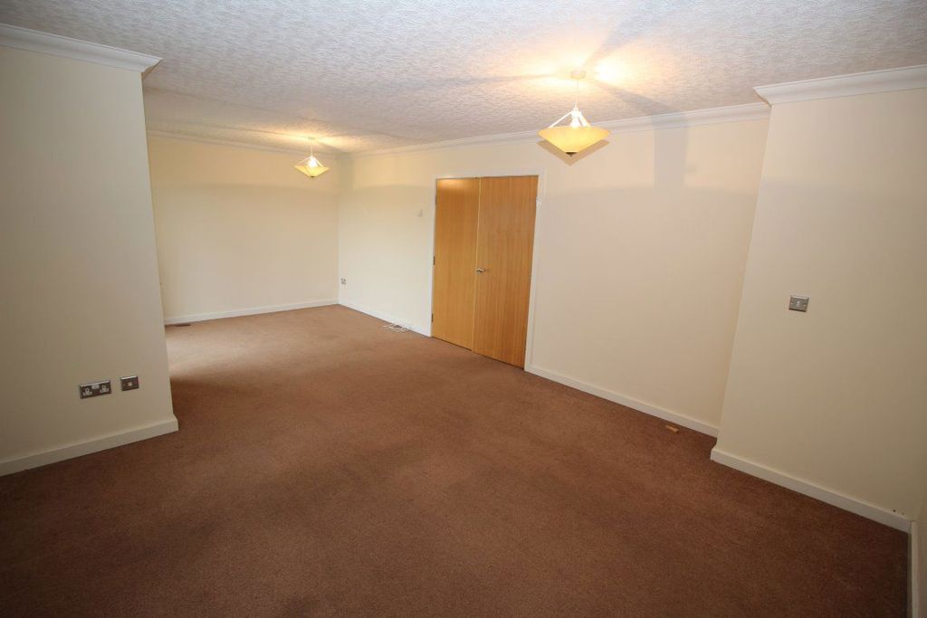 3 bed flat to rentPennine View Close, Carleton Grange CA1 photo 5
