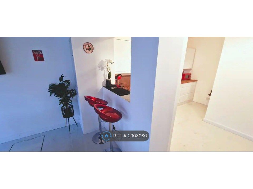 Additional image 2 of 4 bed terraced house to rentPrinces Road, Dartford DA2