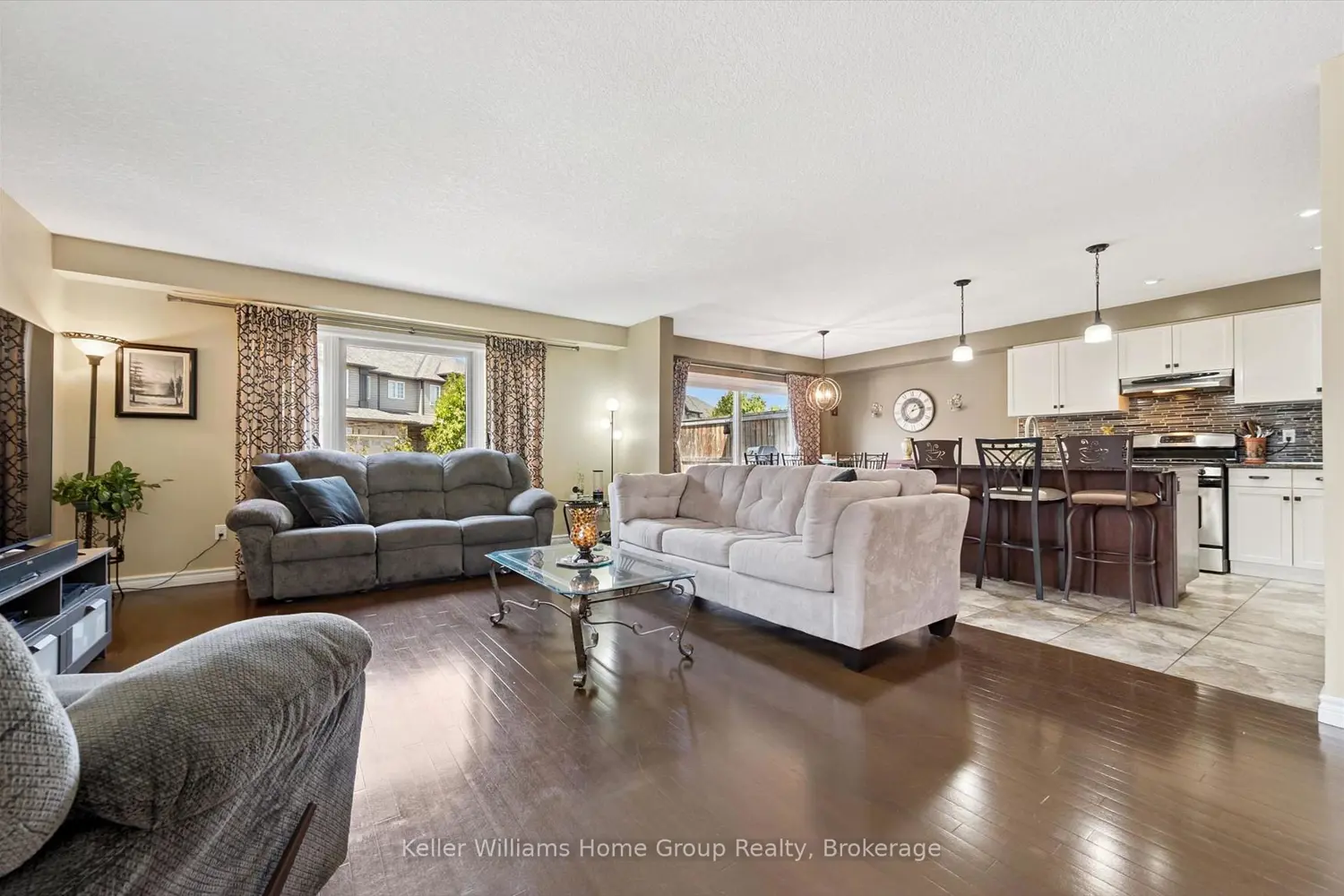 24 Lowes Road 16 photo 5