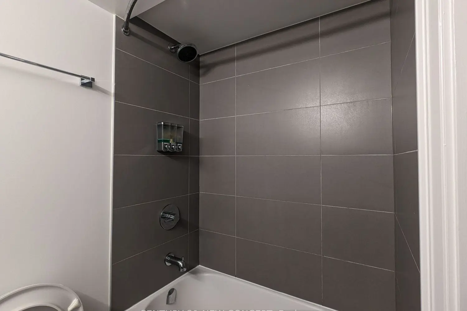 Additional image 11 of 155 Yorkville Avenue 711