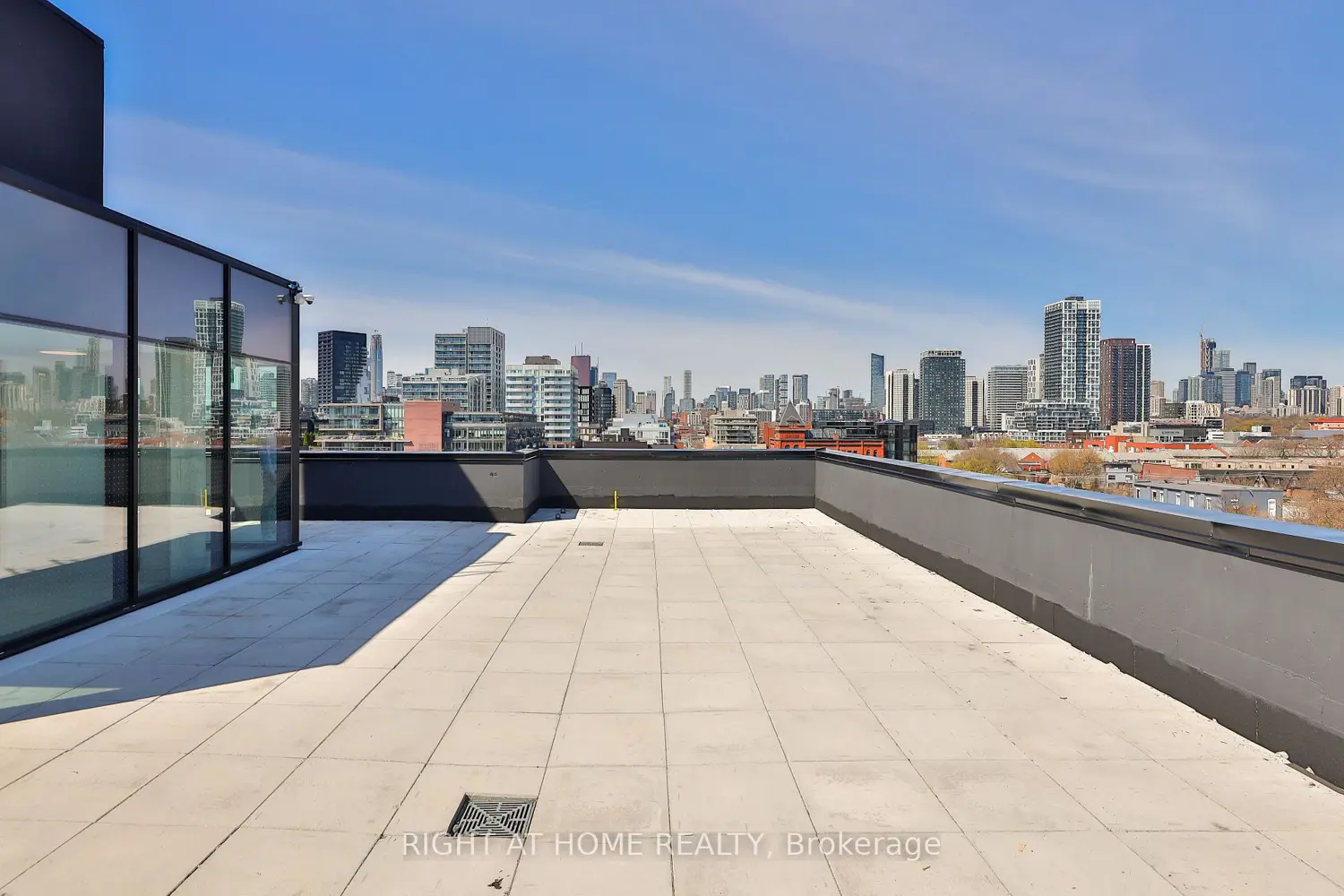 Additional image 11 of 761 Queen Street 602