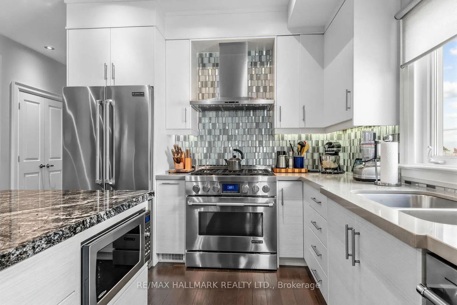 Additional image 4 of 192 Erskine Avenue