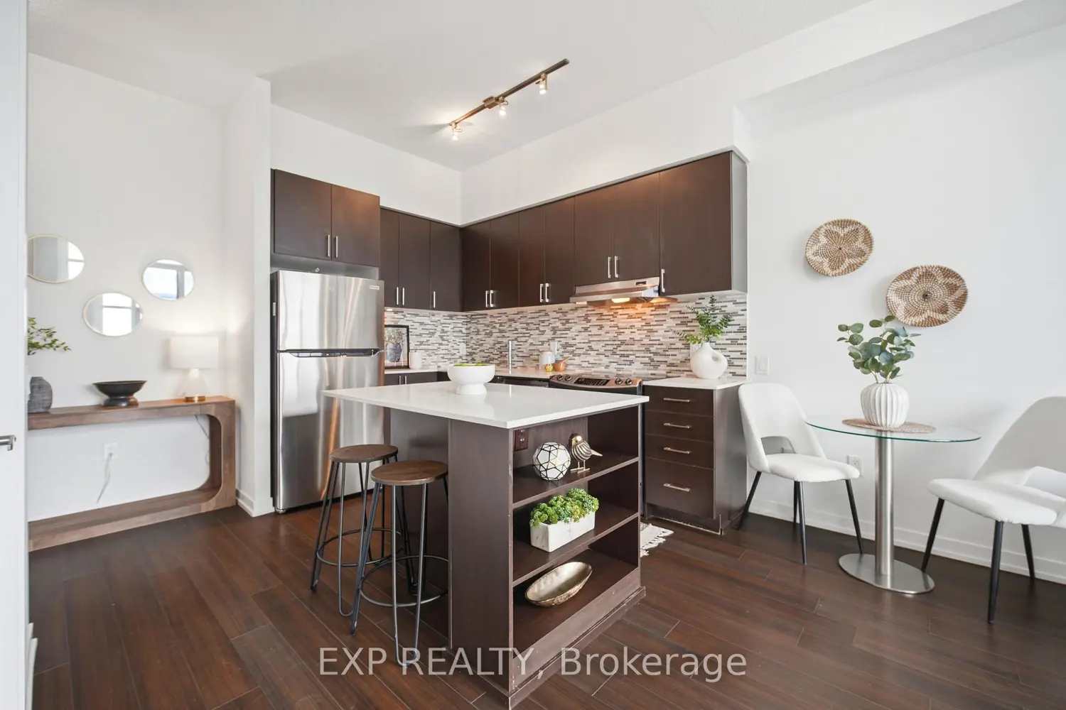 Additional image 7 of 2560 Eglinton Avenue 2508