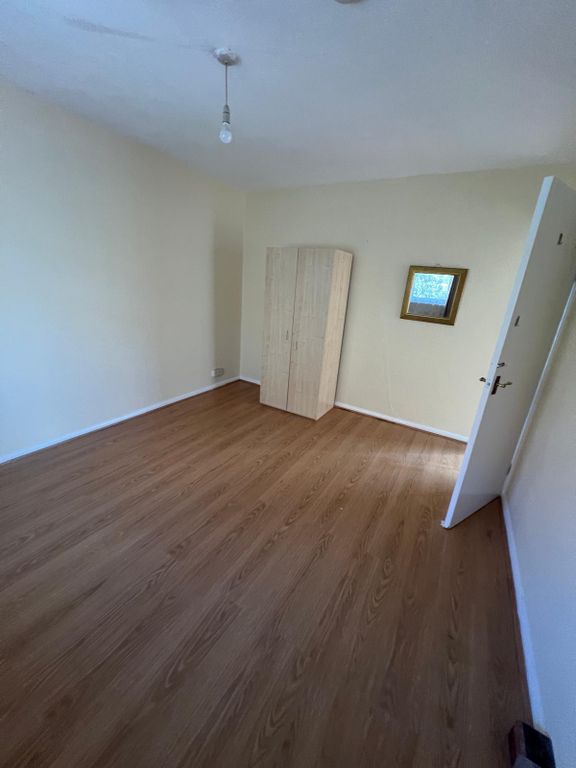 Additional image 6 of 2 bed maisonette to rentRiverside Gardens, Wembley HA0