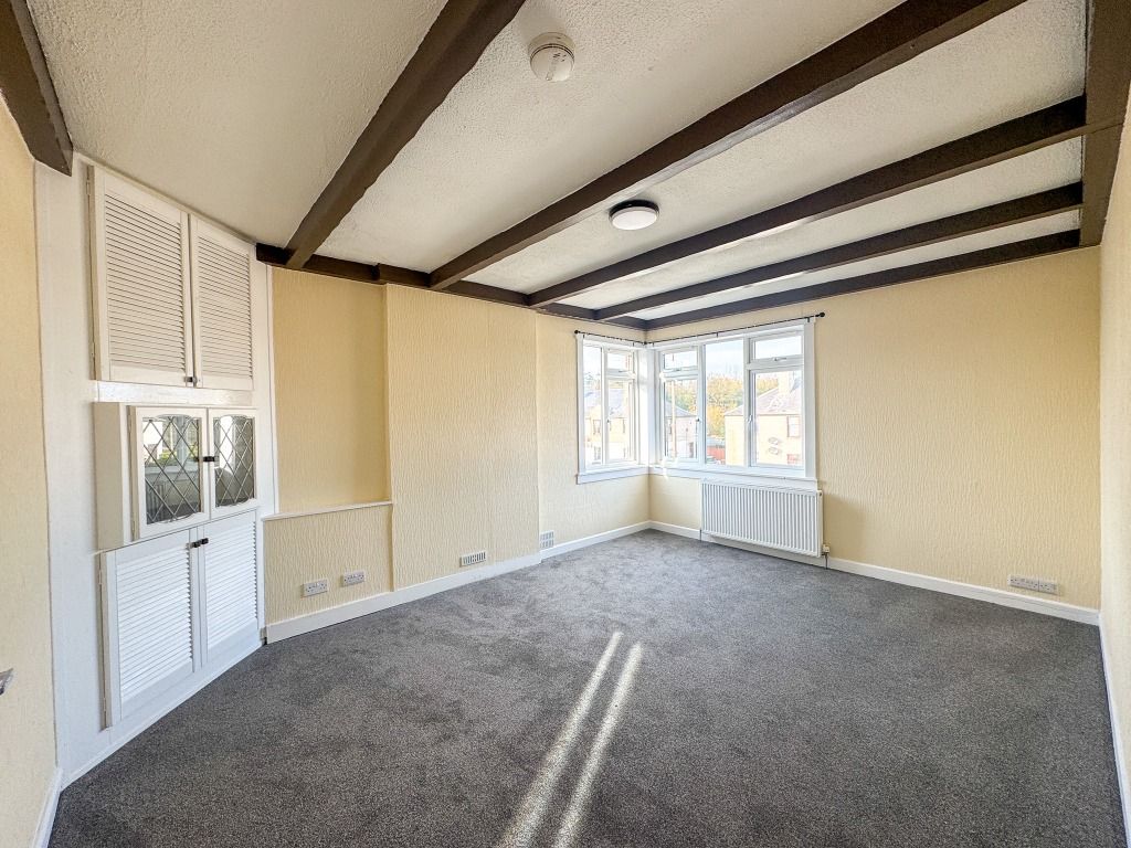 2 bed flat to rentWhitecraig Road, Whitecraig, East Lothian EH21