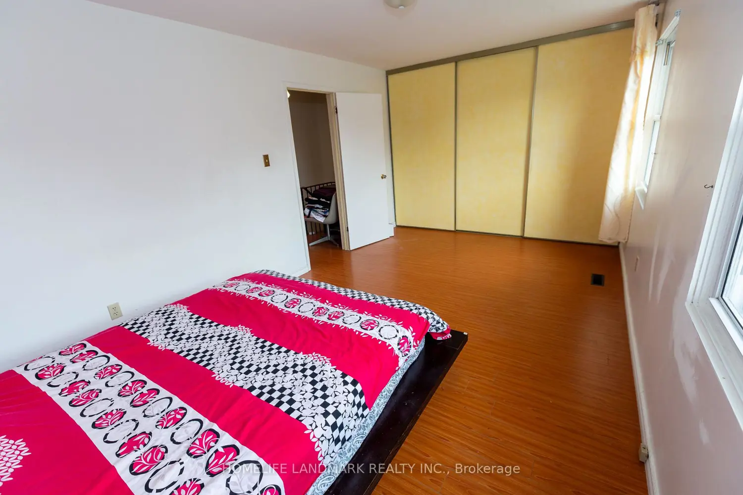 Additional image 7 of 91 L'amoreaux Drive 102
