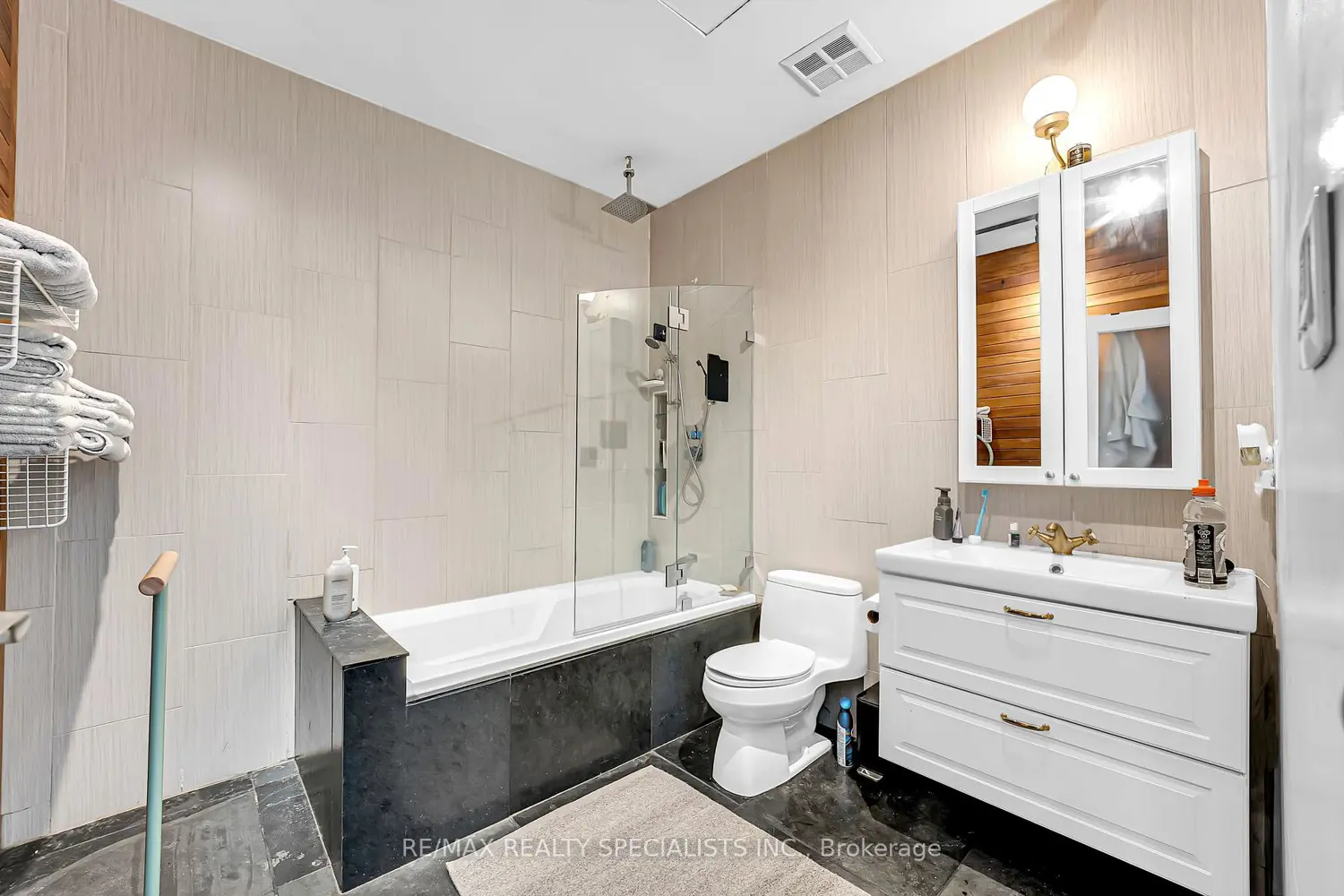 Additional image 14 of 68 Broadview Avenue 520