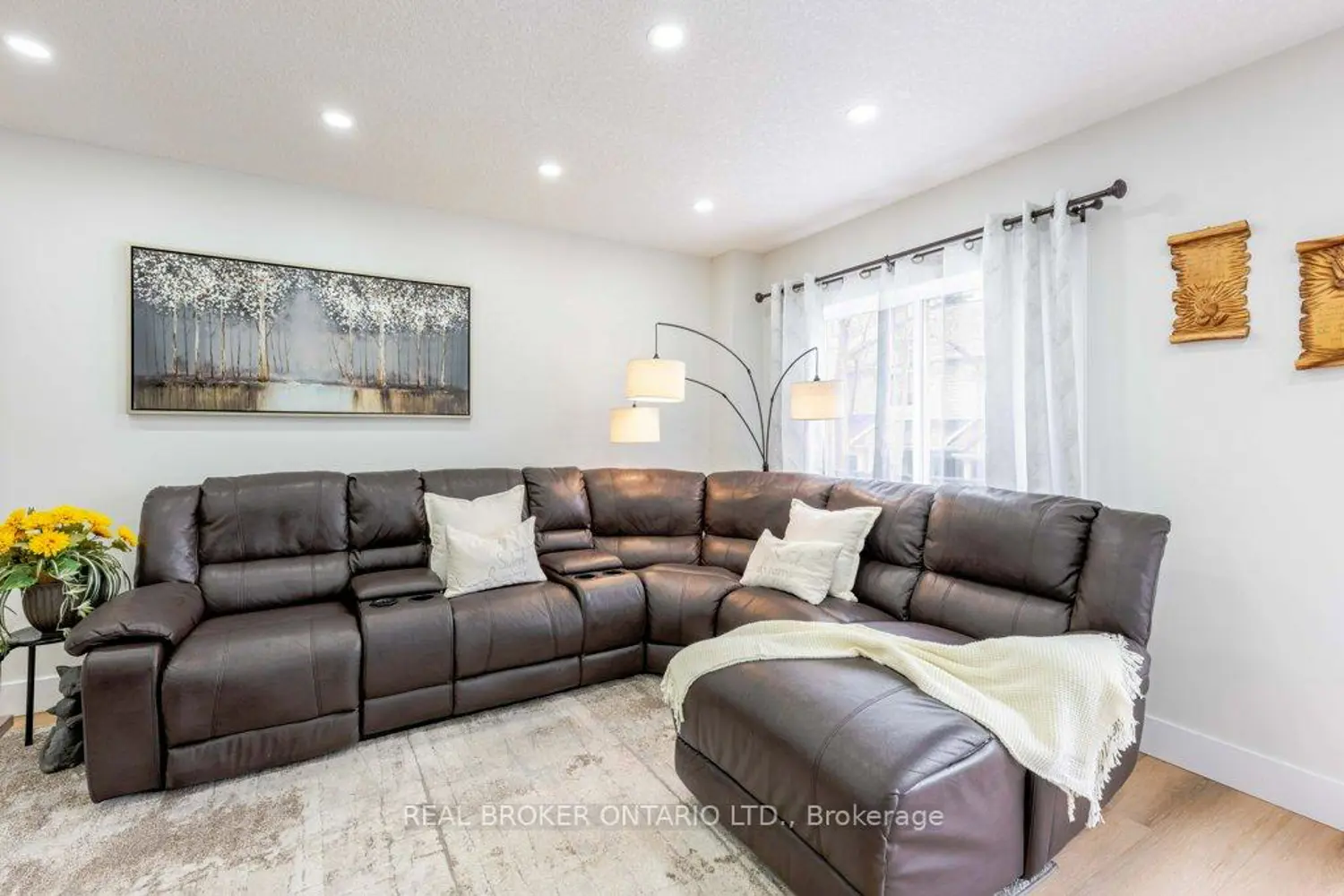 Additional image 6 of 185 Highland Crescent 2