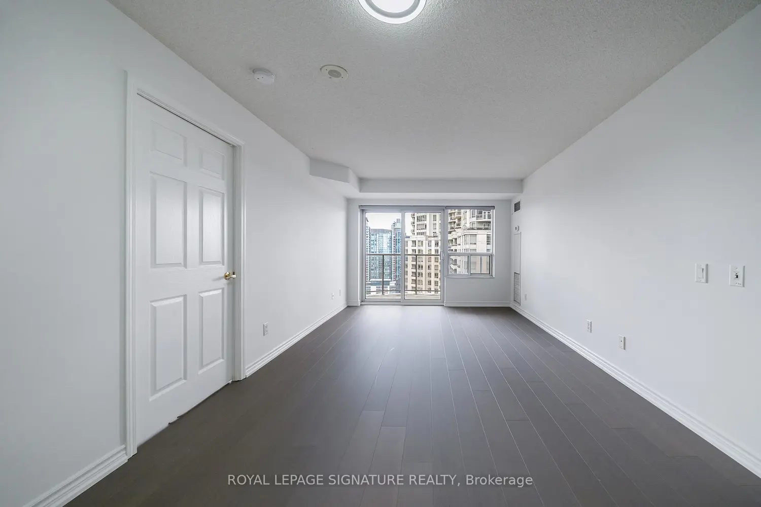 25 Kingsbridge Garden Circle 2321