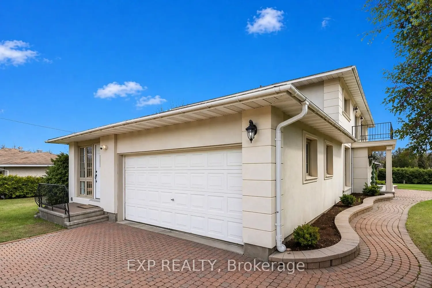 11 Lennon Drive photo 3