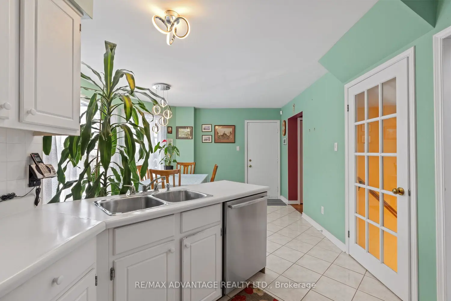 122 Barrydale Crescent