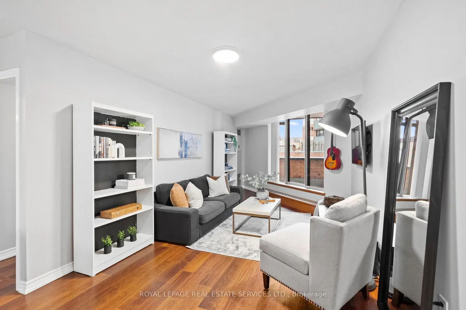 Additional image 2 of 185 Robinson Street 202