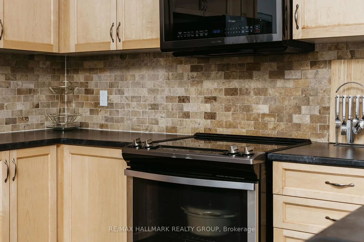 Additional image 12 of 529 Dundonald Drive