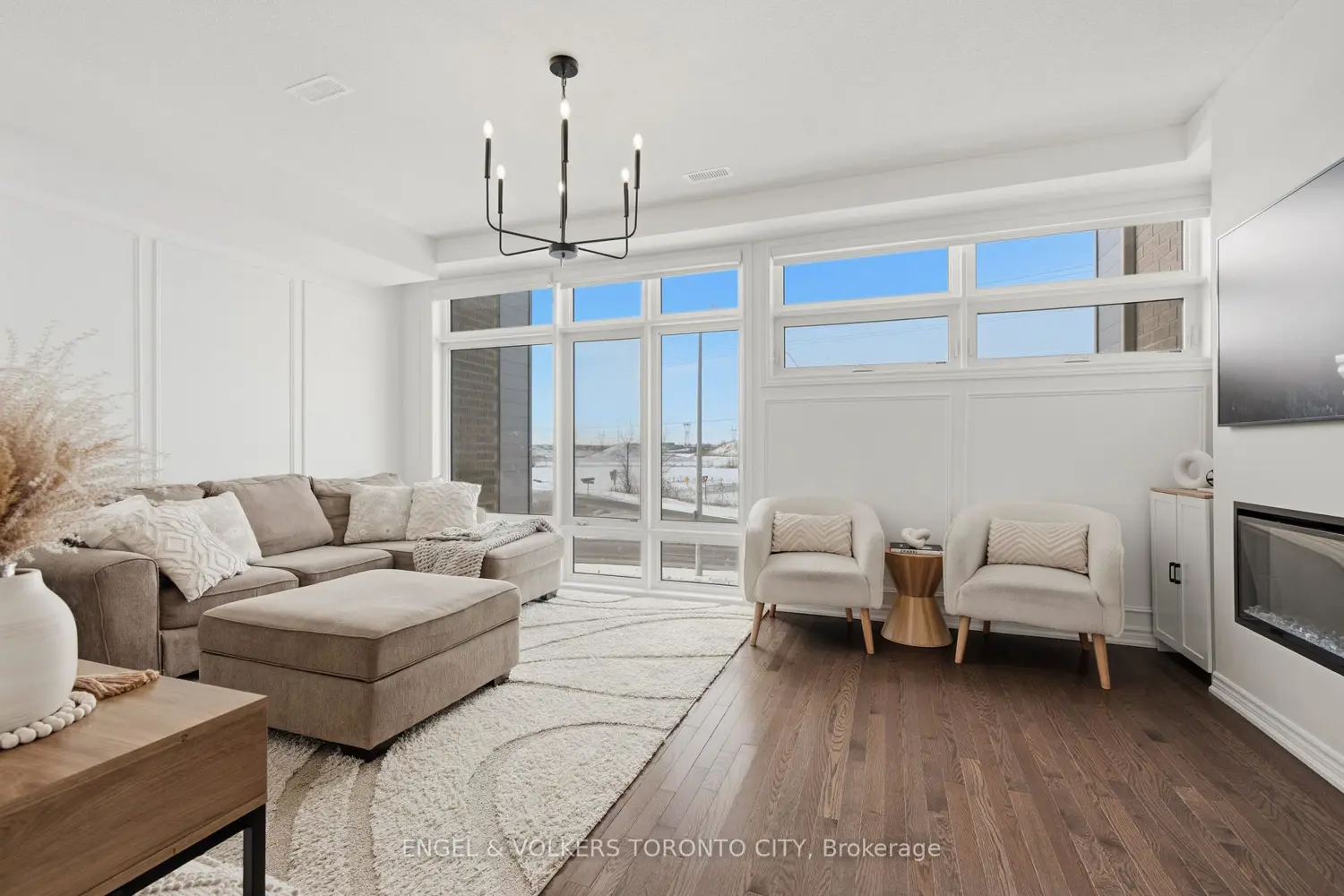 Additional image 9 of 43 Holyrood Crescent