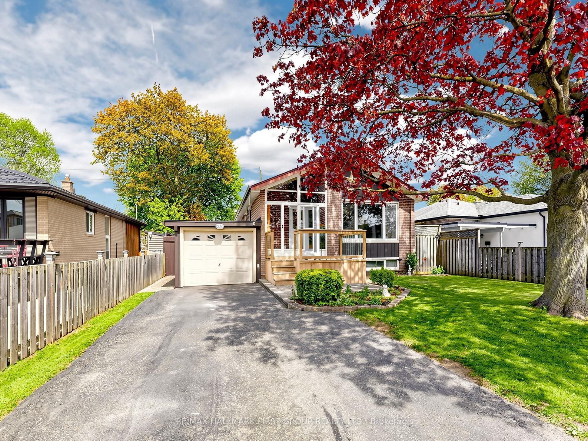 715 Lublin Avenue, Pickering, ON, L1W 1Z1